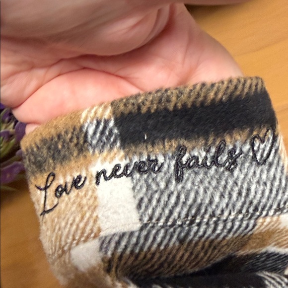 Love In Faith Plaid Button Down Shacket Size XL - Picture 9 of 11